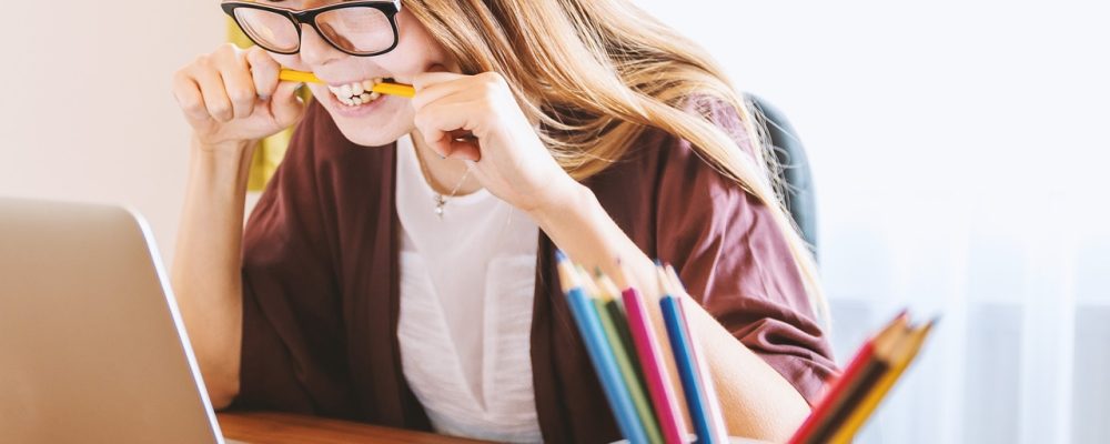 laptop, woman, education-3087585.jpg